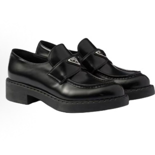 特价现货 Prada 普拉达经典金属铭牌三角标logo 黑色厚底乐福皮鞋