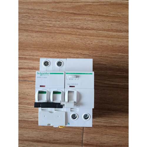 〔议价-可维修〕空开2P32A带漏保 A9V53240 N线带标识 状 二手均
