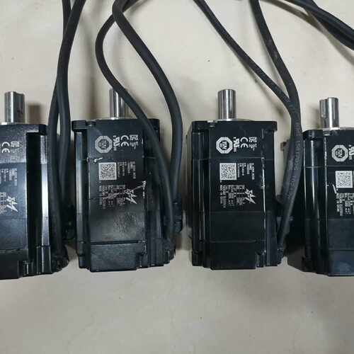 溢价-安川 400w伺服电机 SGMMS-04ADC6S