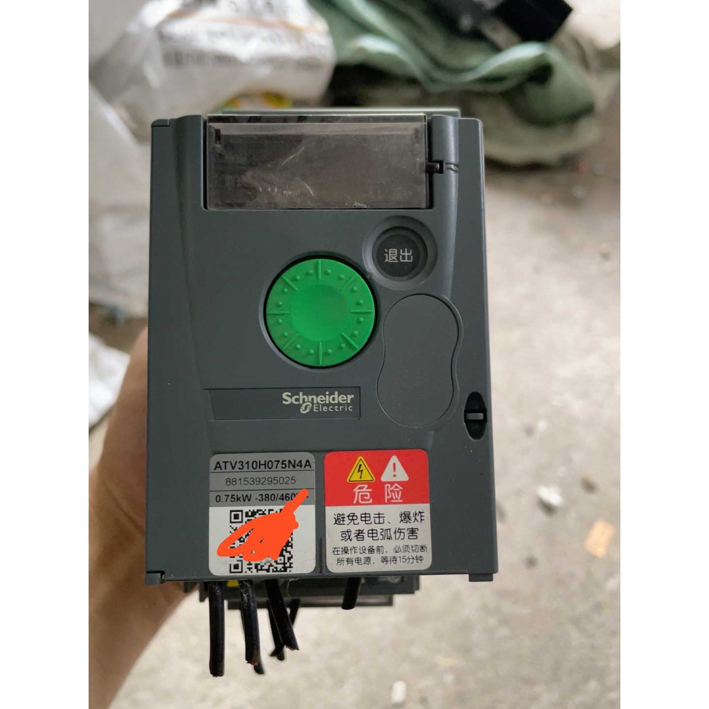 可维修议价 变频器ATV310H075N4A0.75KW380460V三相拆机功能正常