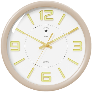 北极星静音夜光日历挂钟2026新款客厅家用简约现代自动对时电波钟