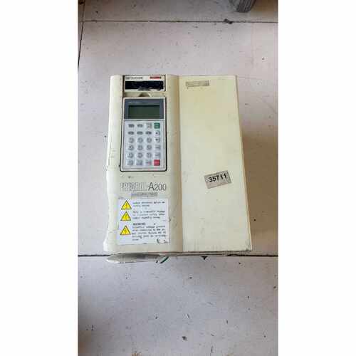 议价三菱变频器拆机一台FR-A240E-7.5K成色如图上面盖子