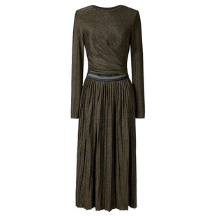 绝色时尚亮丝中袖连衣裙秋款女装2025年新款收腰显瘦气质百褶长裙