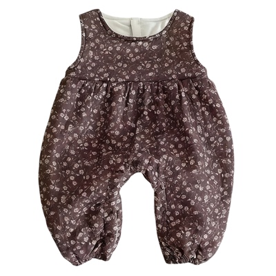 女宝宝连体衣婴幼儿背带裤爬服