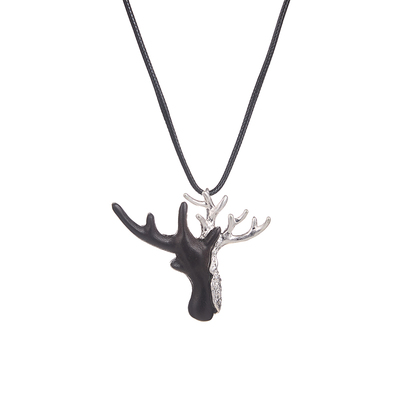 一鹿生财檀木鹿头手工毛衣链