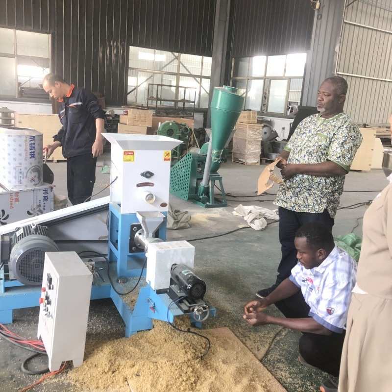 宠物狗粮猫粮膨化机  漂浮式鱼饲料膨化设备 养殖饲料颗粒机优惠