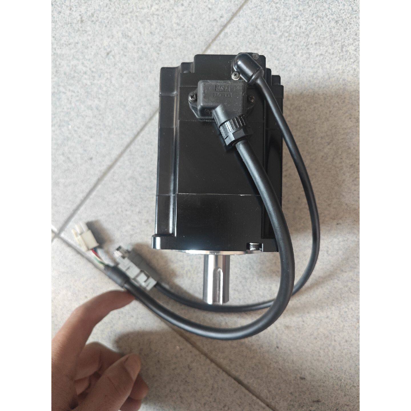议价安川伺服电机SGMMS-08ADC6S,750W,拆机件,功