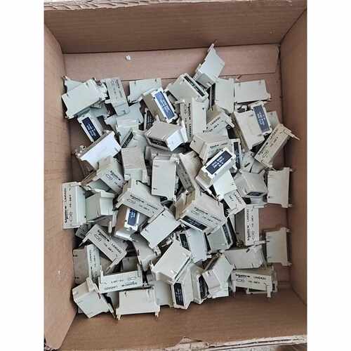 议价拆机接触器防浪涌模块LA4DA2U实图拍照给需维修
