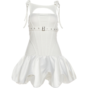 #Sisjuly#甜酷因子要扣镂空设计 cute蓬蓬花苞时尚吊带连衣裙女秋