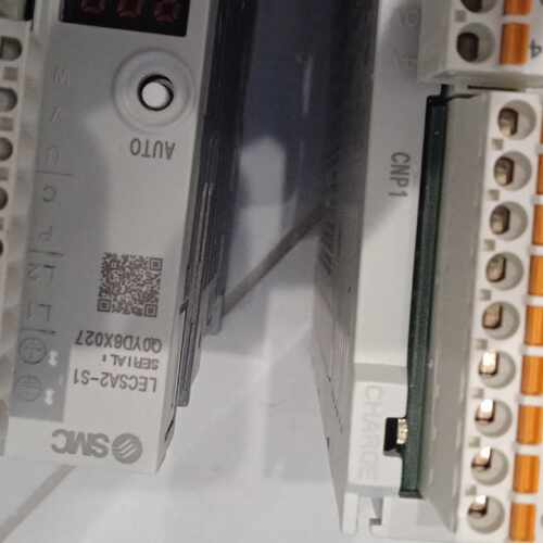 议价SMC伺服驱动器LECSA2-S1，2个，成色如图，功能完好维修