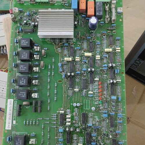 6SE7036-0EF85-0EA0 西门子 变频器 工业控制 调速设备
