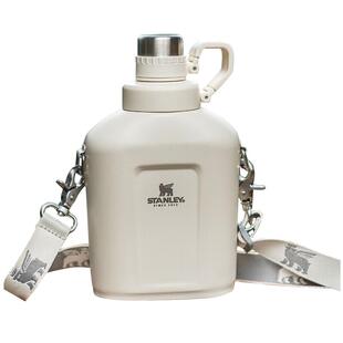 【自营】STANLEY户外不锈钢水杯大容量便携斜跨背带复古冷水壶1L