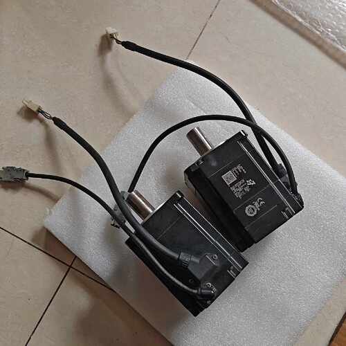 询价安川伺服电机 SGM7J-08AFC6S、马达功率为750W