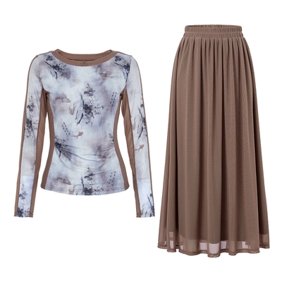 马天奴灰色印花上衣半身裙套装