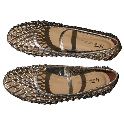 Le'Murmure镂空艺术玛丽珍鞋