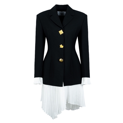 不规则下摆压褶西服连衣裙