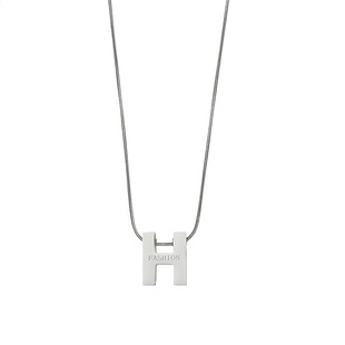 UNBEATEN小众设计H字母项链女ins简约百搭高级感锁骨链钛钢不掉色