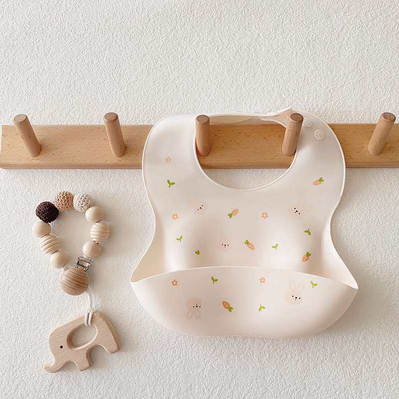 韩国ins风便携婴儿软硅胶围兜儿童防水食饭兜吃饭立体接饭兜超大