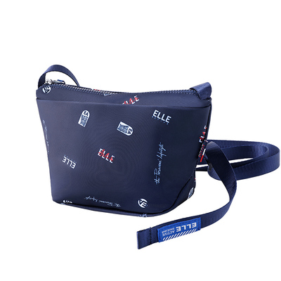 ELLEActive休闲老花满印斜跨包