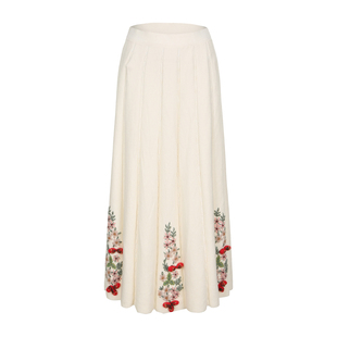 脸儿艺原创 手工绣花果子系列 羊毛垂感针织秋冬百奶白森女半身裙