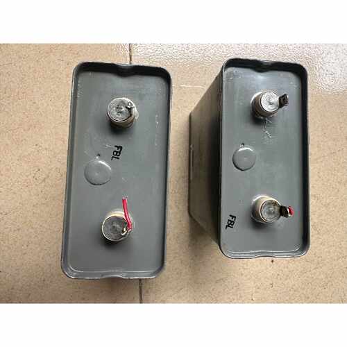 议价美国山姆 10uf/600v 电容一对，尺寸：46x95x1