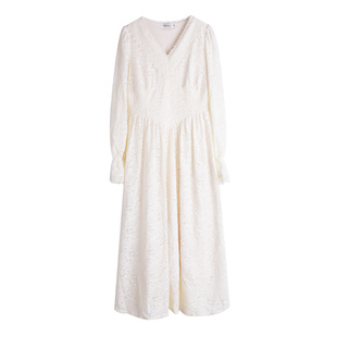 温柔风连衣裙2025冬季新款220斤胖mm大码V领气质加绒显瘦蕾丝长裙