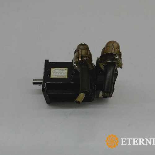 Yaskawa USAREM-03CE2K AC Servo Motor 300 W