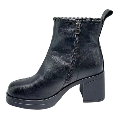 百搭英伦时尚时装靴女鞋