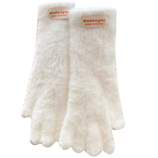 白色毛绒手套女士2025新款冬天保暖加厚可爱御寒防寒针织开车触屏