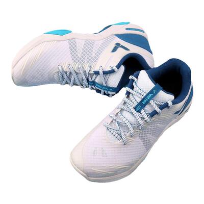 VICTOR羽毛球鞋S82三代超轻速度