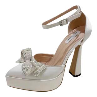 2026冬新款13CM超高跟防水台珍珠蝴蝶结恨天高中空单鞋一字带女鞋