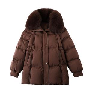 妈妈冬装95绒羽绒服2025新款高贵毛领防寒服外套中老年女加厚棉袄