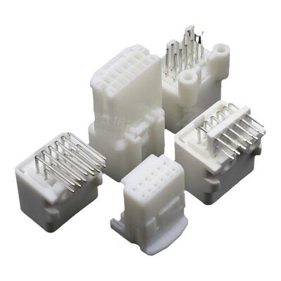 汽车连接器中控大屏插头