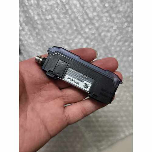 议价基恩士KEYENCE光纤放大器FS-V33CP，实物拍摄，拆