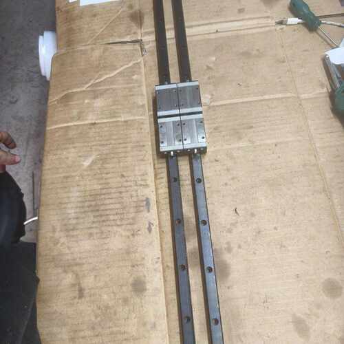 S15BN  Pat直线导轨，轨道长765mm，一轨道配二滑议价