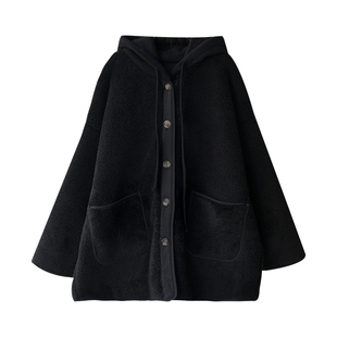 W3271C韩版简约大兜羊羔毛宽松中长款连帽拼接外套女冬季米兰宣言