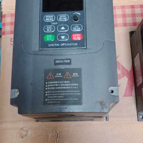 议价变频器HT6000EV83007L 0.75KW 380V 实物图