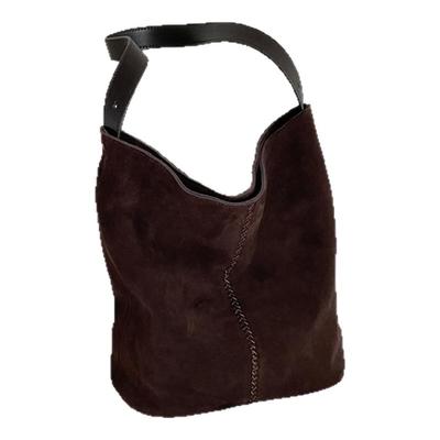 复古手缝线磨砂牛皮斜挎水桶包