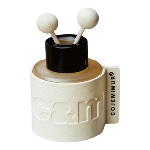 车载香薰感装饰汽车香水持久留香车用品香氛摆件无火香熏精油创意