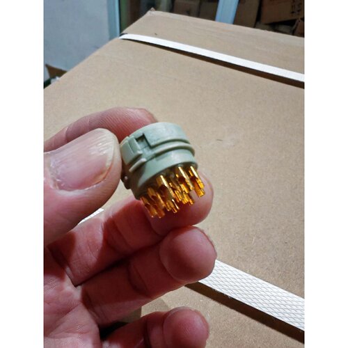 询价-WAIN HR23-012-MST 有8个,原盒