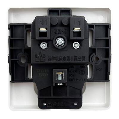 (桂器)空调保护开关GB1-32K家用86型32A断路器3P匹柜机热水器空开