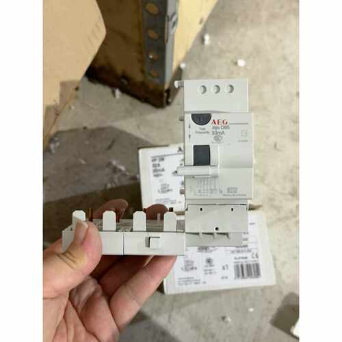 AEG漏电附件4P32A30MA400V8台拍前询价下单