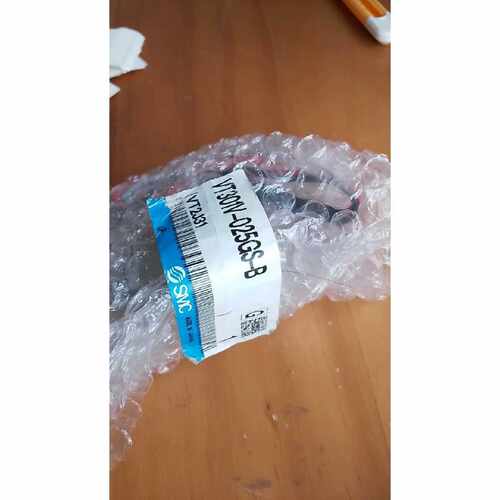 议价正品电磁阀，型号VT301V-025GS-B，两个