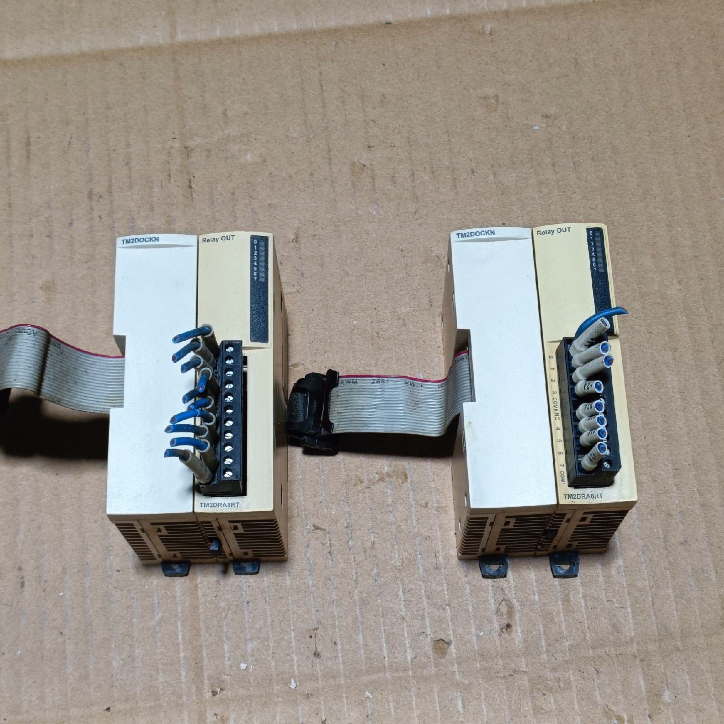 议价施耐德plc模块TM2DRA8RT TM2DOCKN维修 - 实物图