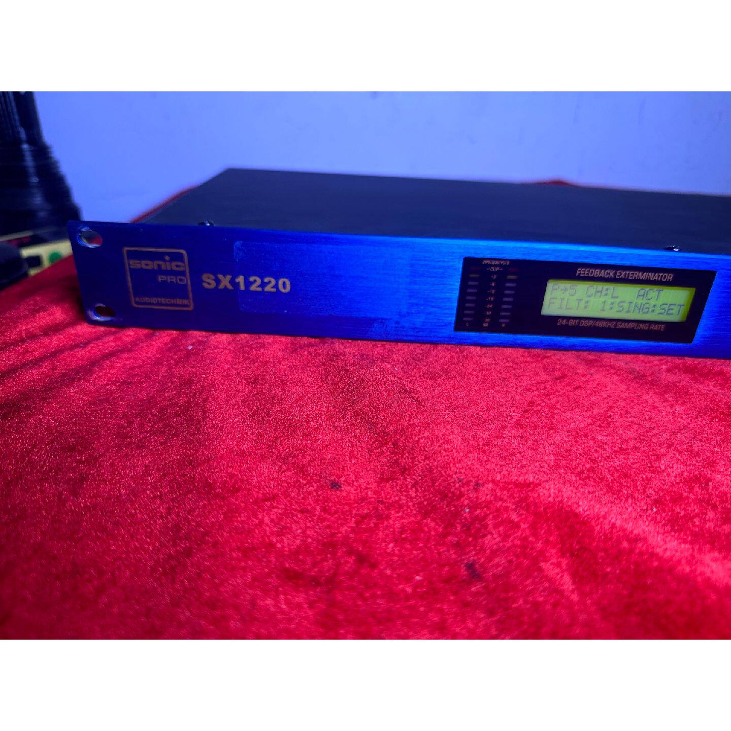 soc斯尼克SX220反馈抑制器会议室机柜红