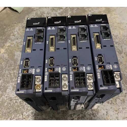 议价富士A5系列伺服驱动器400W 单/三相220V RYH401F5-VV2 全新现