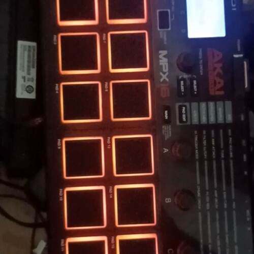 【请询价】AKAI   MPX16打击垫采样器，实物成色如图，测试