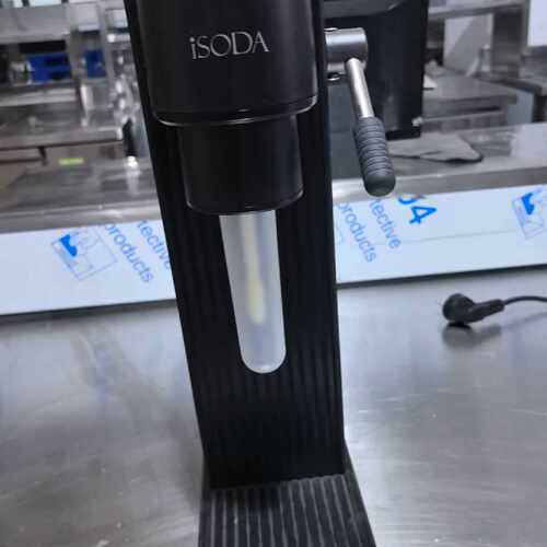 iSODA商用气泡水机，黑色机身，带QC合格标签。几乎全新，议价