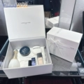 Collected flip cover gift box 26 * 22 * 11.5cm, comes with a carrying bag that cannot be tied with a ribbon. Please refer to the second specification