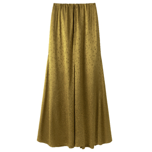 VIKTORIACHAN假日胶囊系列新品 暗纹提花松紧腰大裙摆半身裙